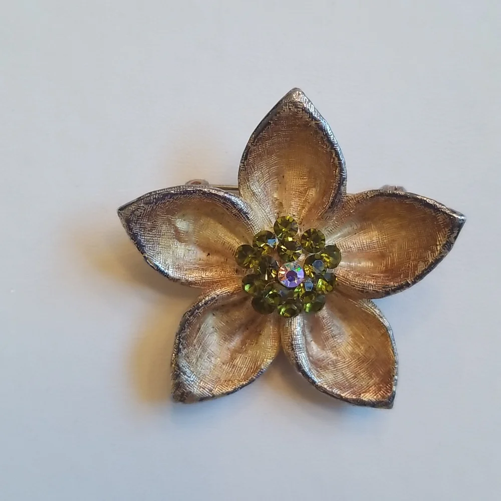 Vintage Flower Pin
